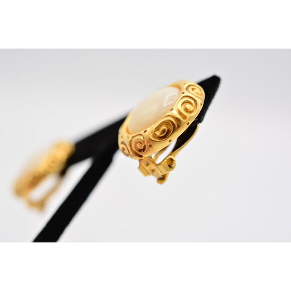 Givenchy Cabochon Clip On Earrings Round Brushed Antiqued Gold Chunky Signed 9D - Picture 10 of 12